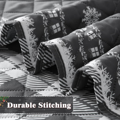 BLEUM CADE Christmas Quilt Set King Size, 3 Pieces Christmas Trees Reversible Quilt Bedding Set,Snowflakes Soft Lightweight Bedspread Coverlet Set (1 Quilt, 2 Pillow Shams)